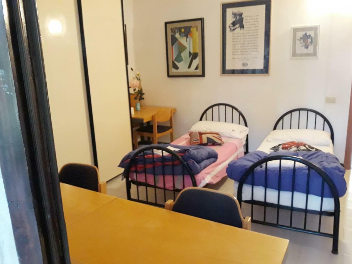 Отель Bed In Siena Tognazza Экстерьер фото