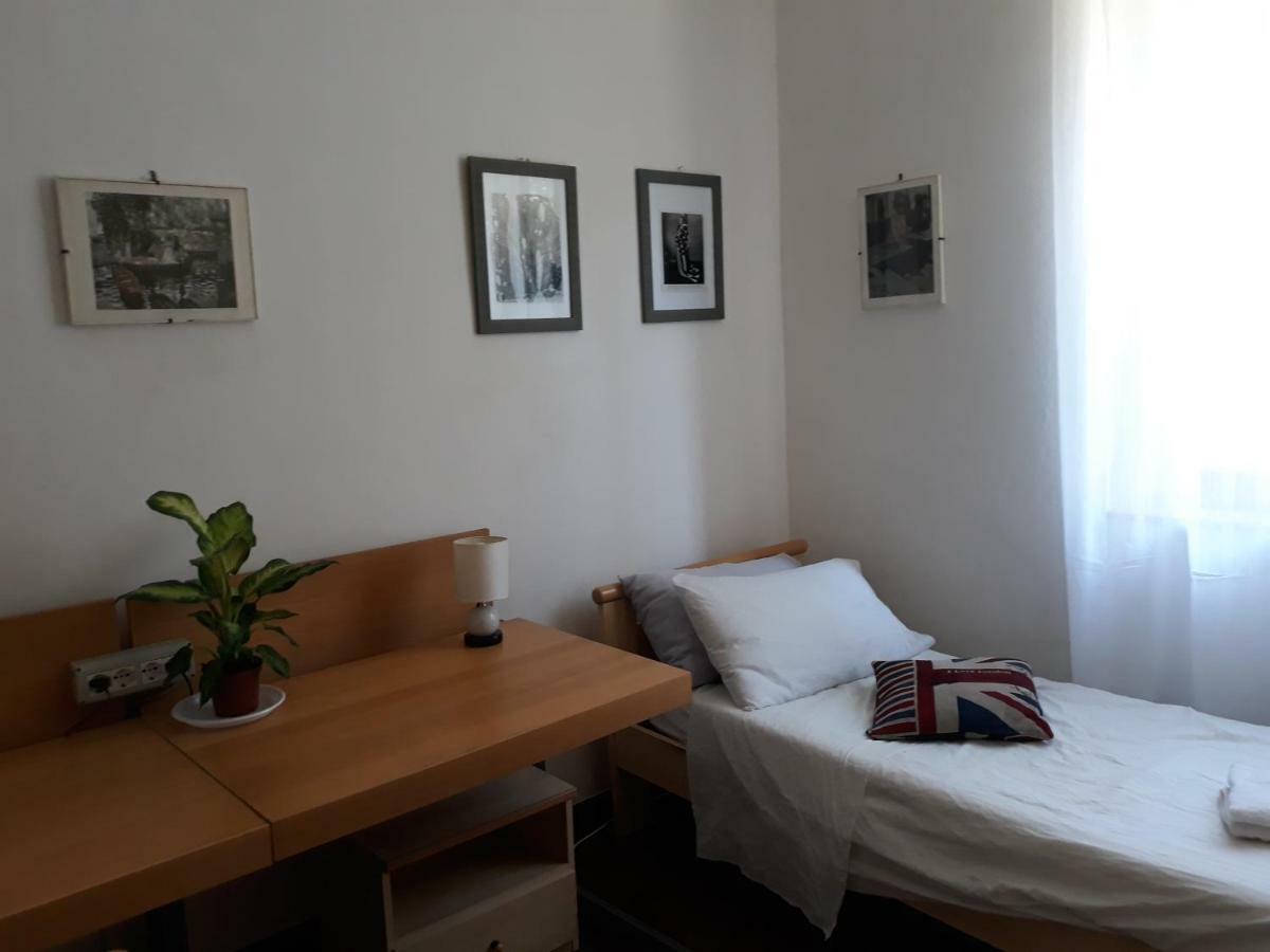 Отель Bed In Siena Tognazza Экстерьер фото